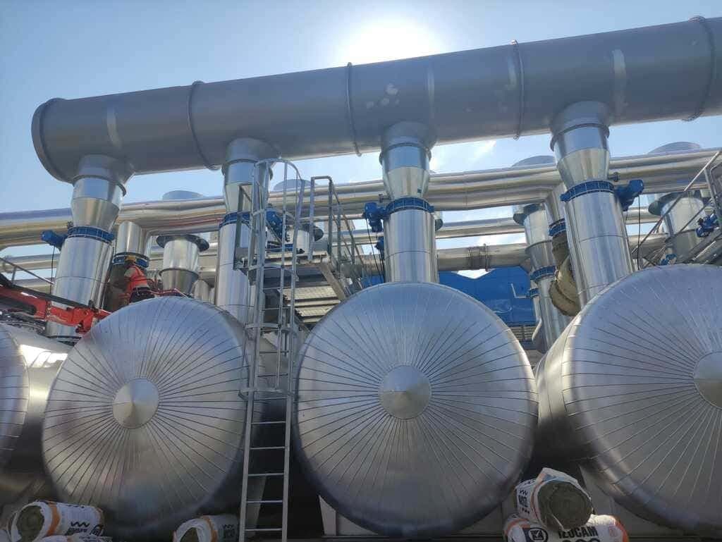 Adsorber tanks and main air header
