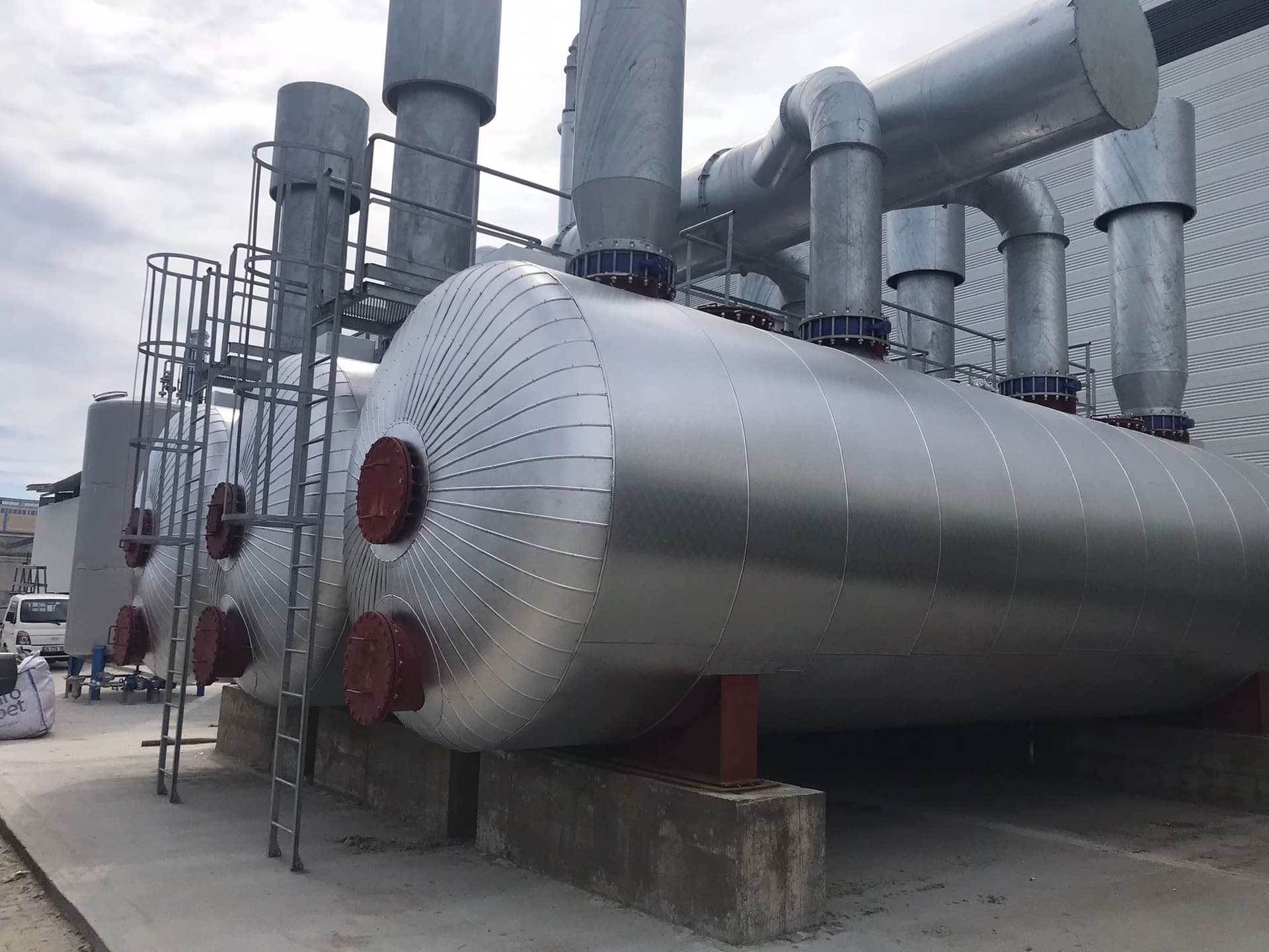 Yatay aktif karbon adsorber tankları